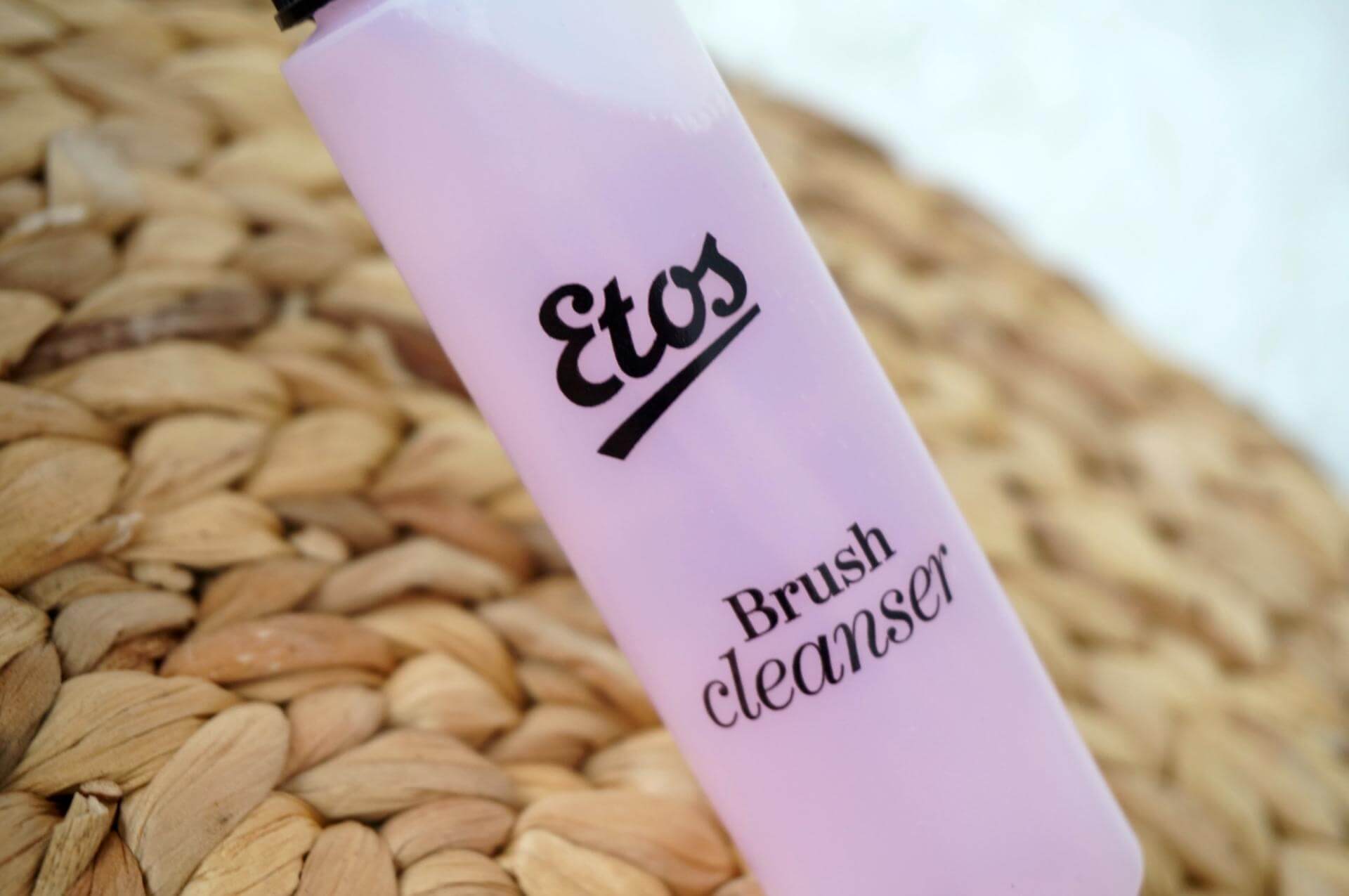 Etos Brush cleanser