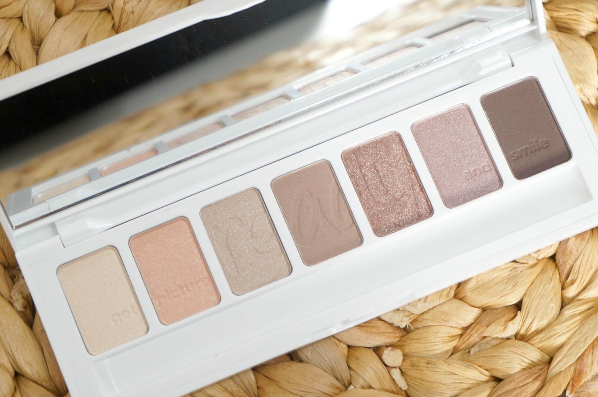 Essence Get picture ready oogschaduw palette