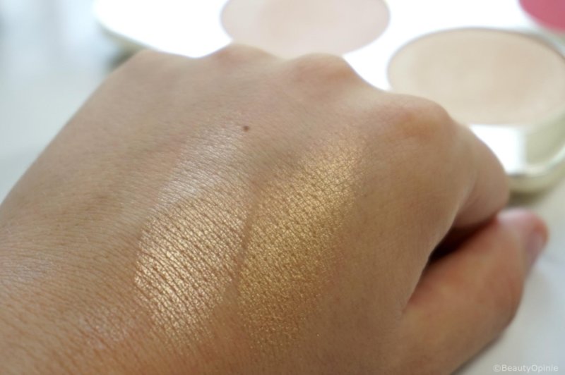 Becca x Jaclyn Hill Champagne Collection highlighter