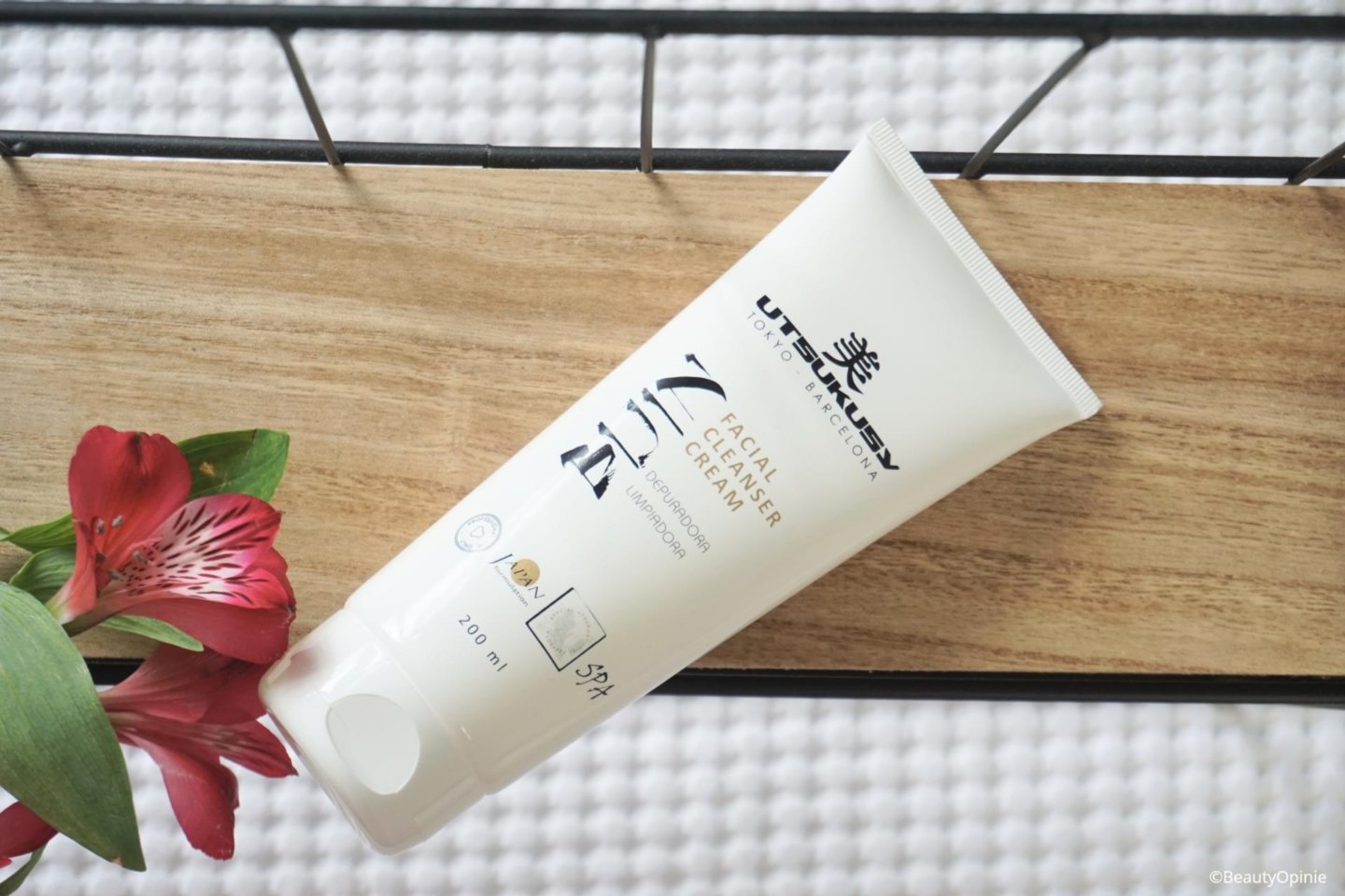 Bijin Facial cleanser cream