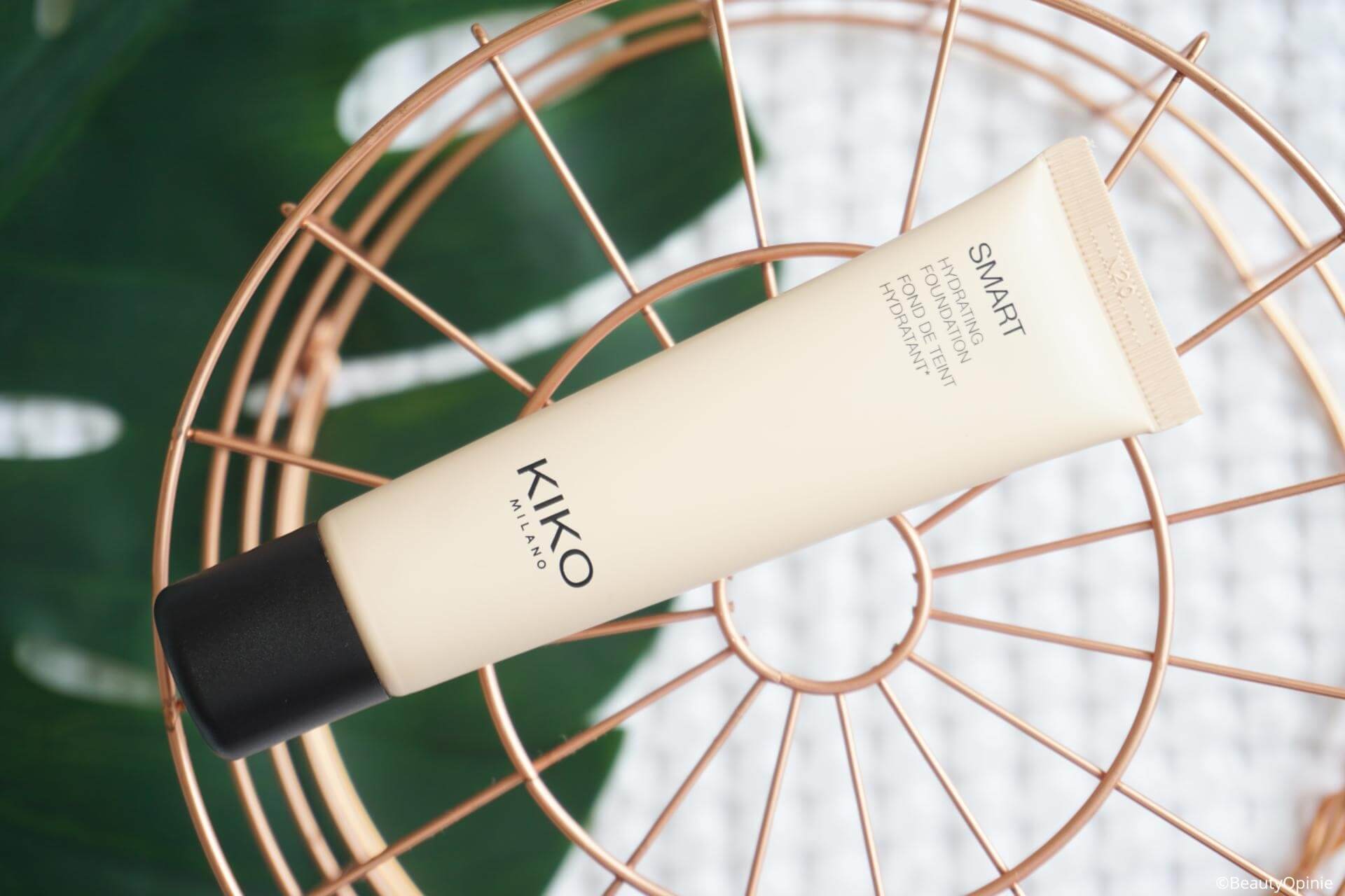 Kiko Smart hydrating foundation