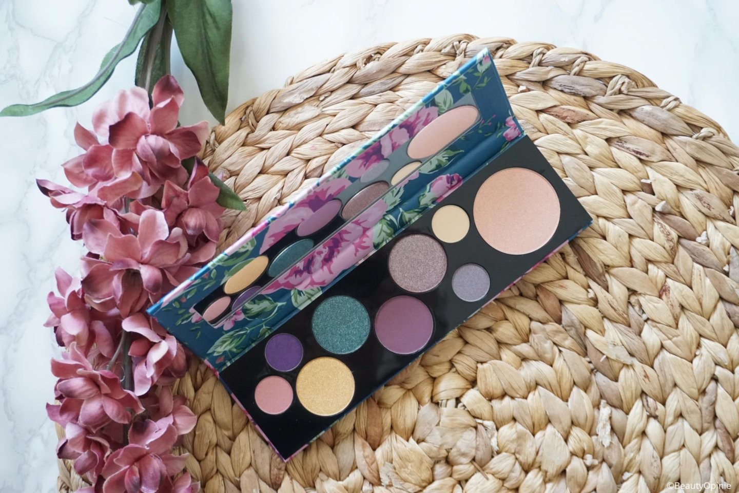 Review Essence Too Glam To Give A Damn Palette