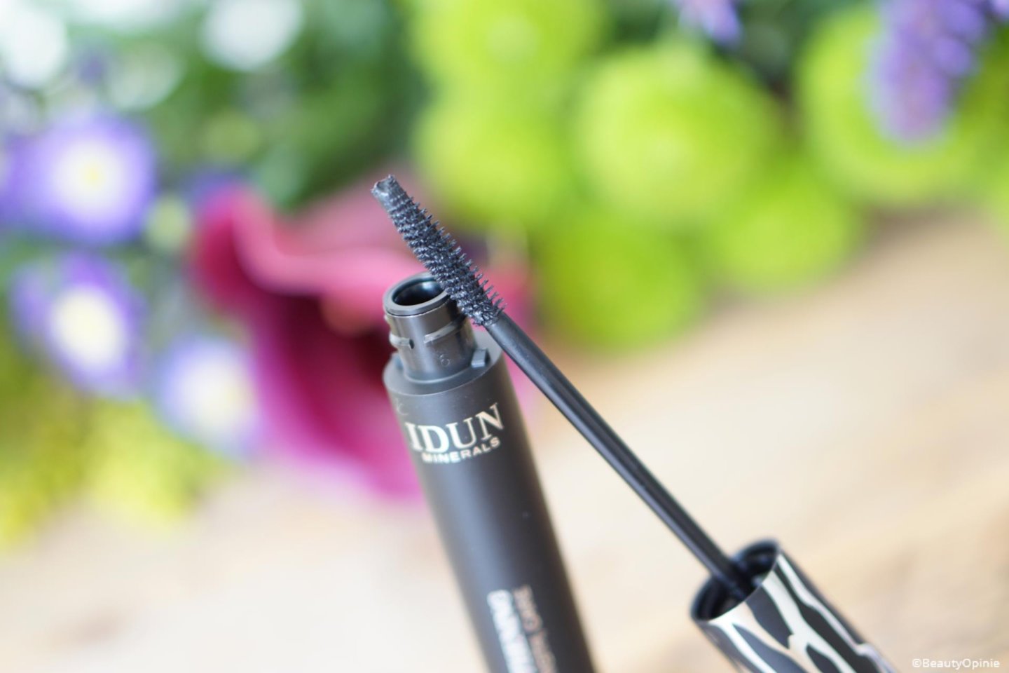 review IDUN Minerals Magna Lengthening Mascara (1)