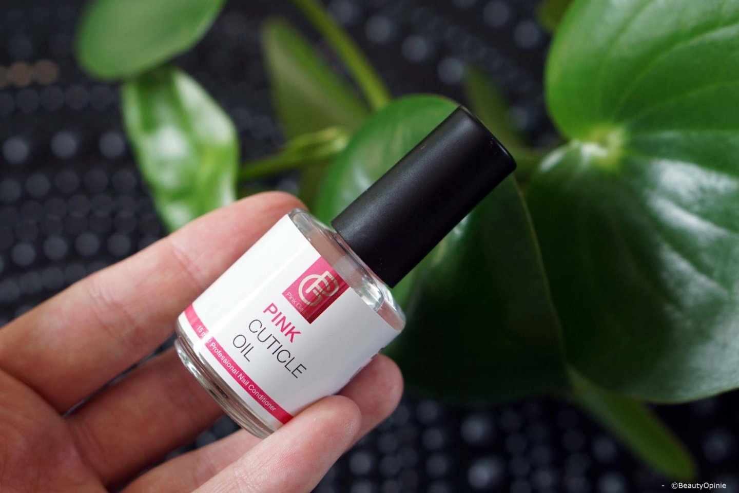 Review Pink Gellac nagelriemolie