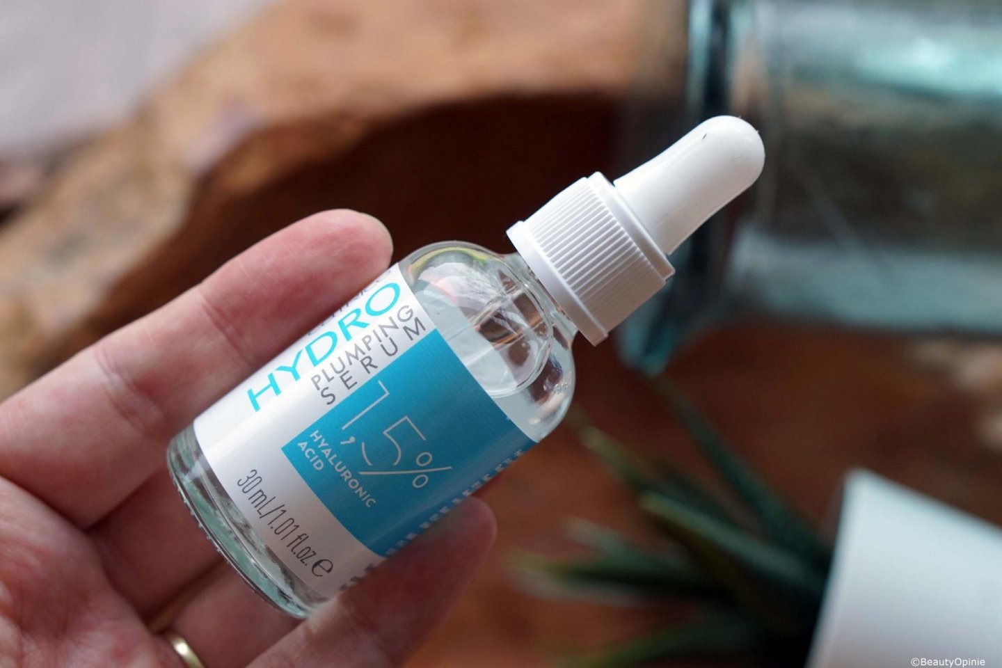 Review Hyaluronzuur serum van Catrice