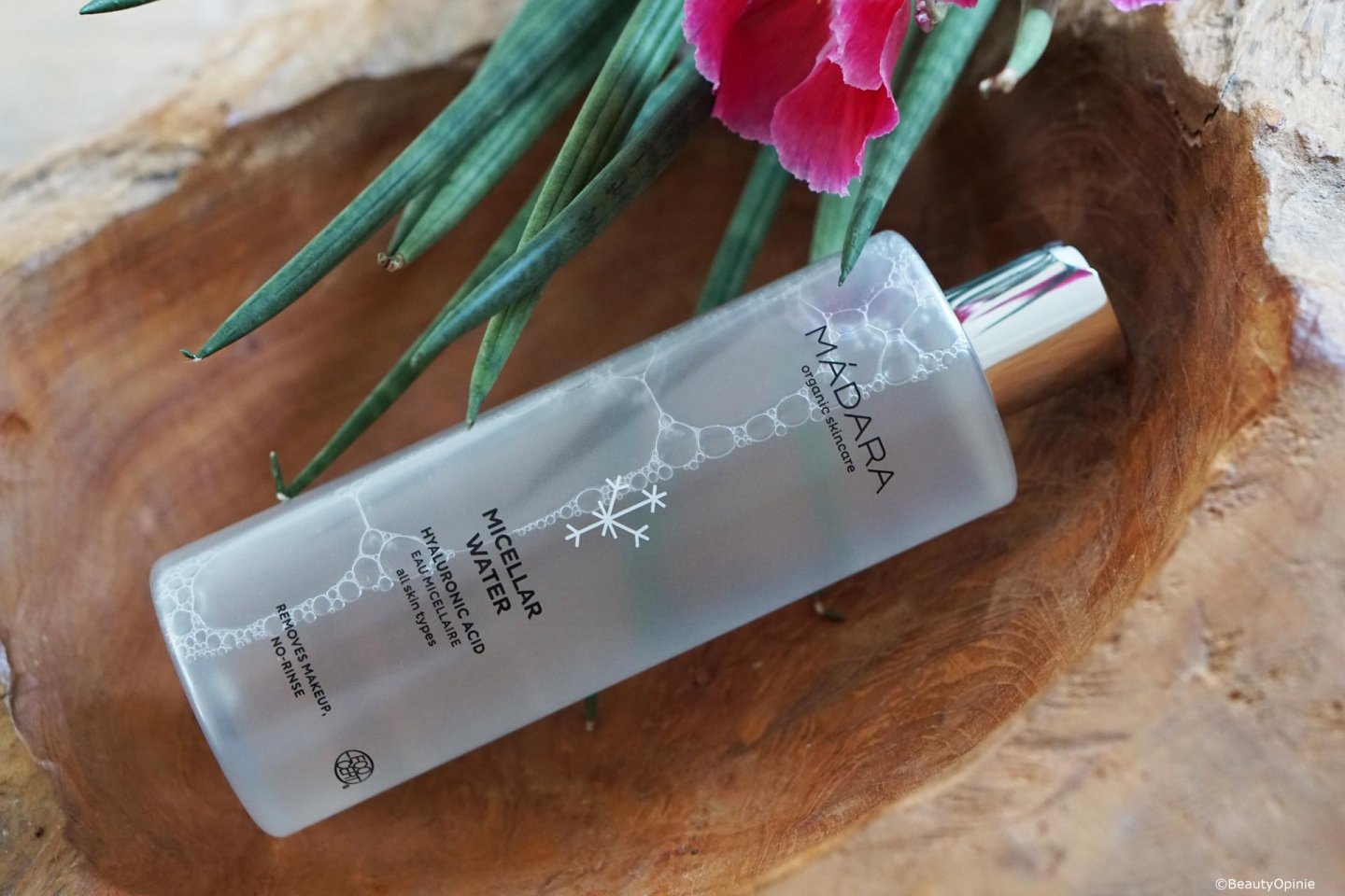 MÁDARA Bi-phase make-up remover review