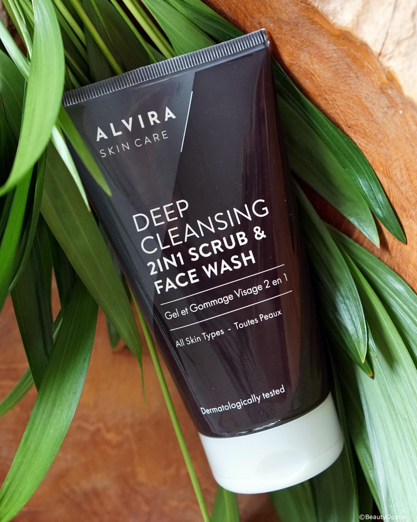 Alvira 2-in-1 scrub en facewash review