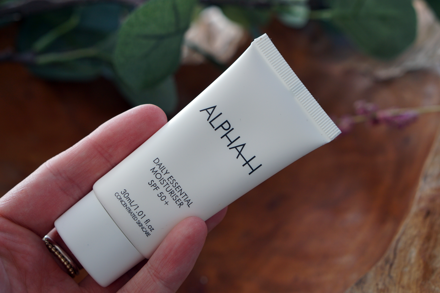 ALPHA-H Daily Essential Moisturiser review