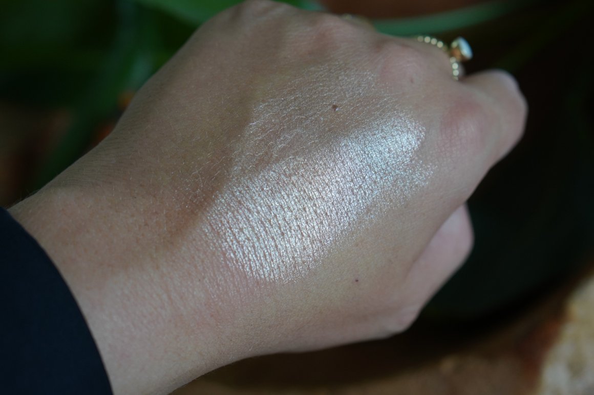 Liquid Light Serum Highlighter nova